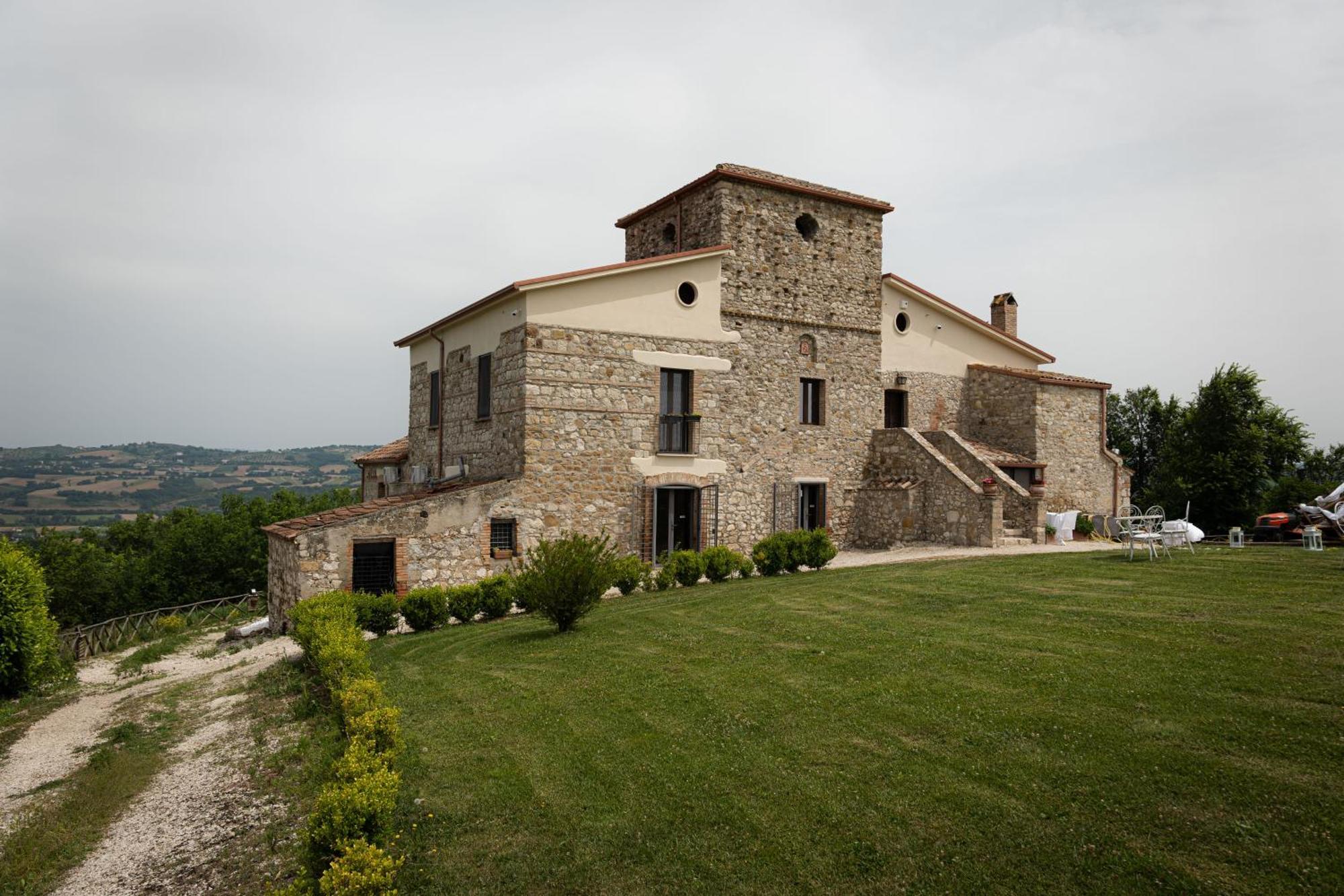 Гостевой дом Country Relais La Torretta Baronale San Giorgio del Sannio Экстерьер фото